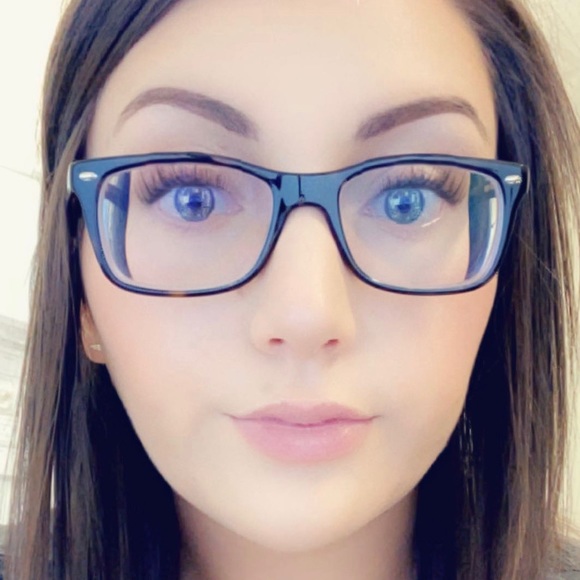 Meet your Posher, Shannon - Picture 3 of 3